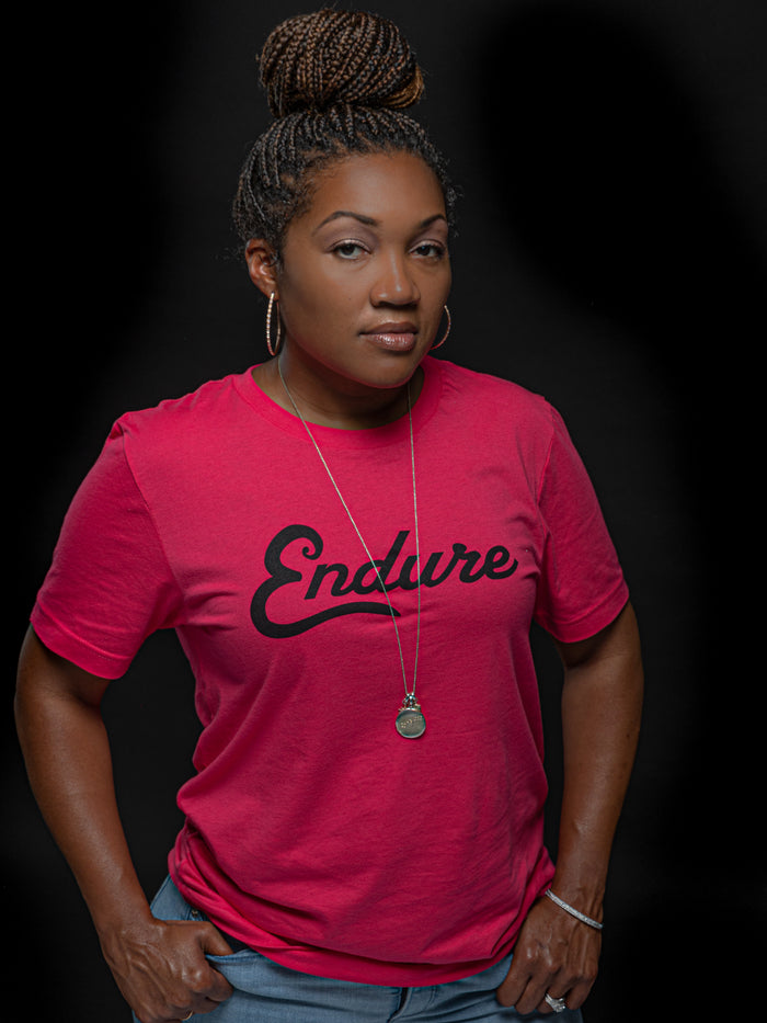 Endure Script T-shirt (Fuchsia)